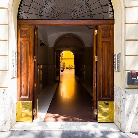 Regina Margherita Sweet Stay Roma Esterno foto